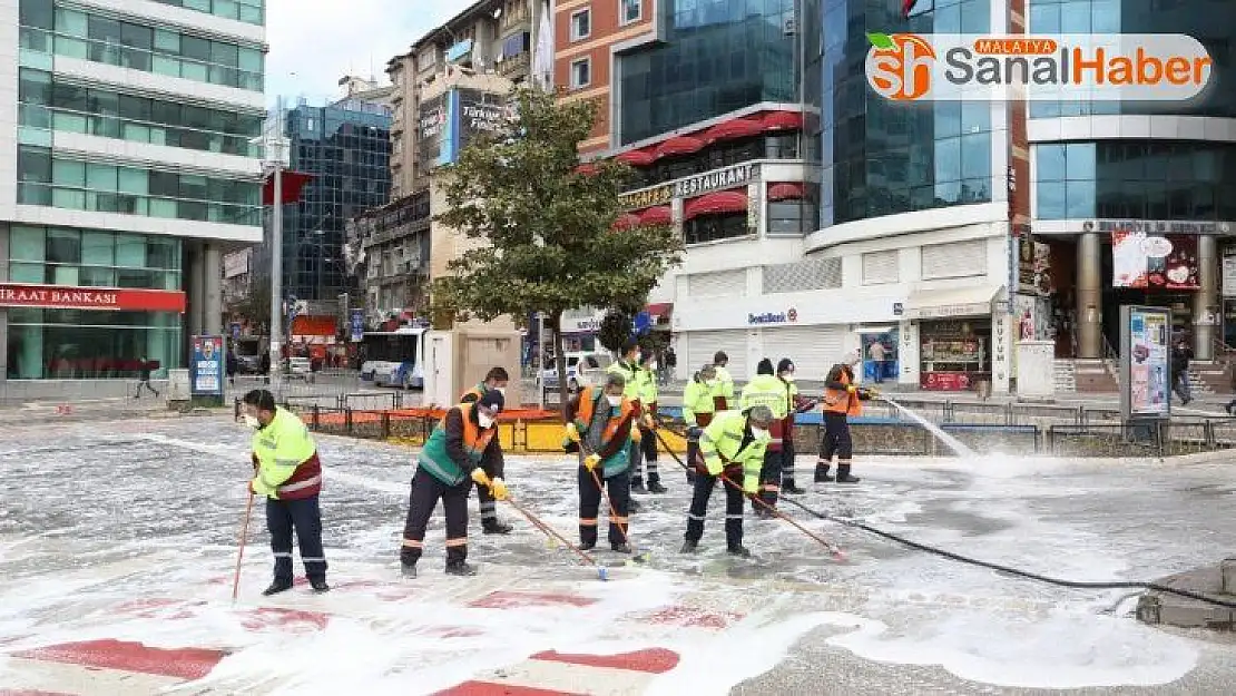 Temizlik işi yöresel müzikle birleşince binlerce beğeni aldı