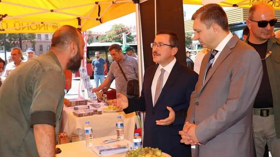 'Tercih Fuarında, öğrencilere Anadolu üniversiteleri tanıtıldı'