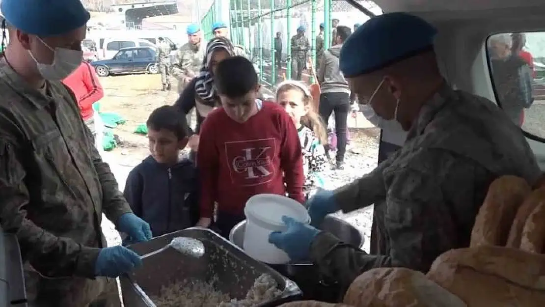 'Teröristlerin korkulu rüyası komandolar yüzleri güldürüyor'