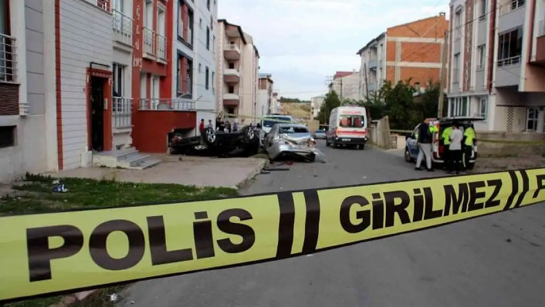 'Ters dönen otomobilden çıkıp olay yerinden kaçtı'