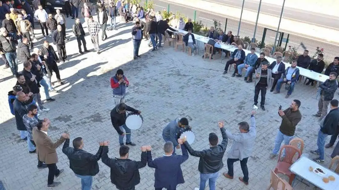 'Tes-İş Sendikası´nda seçim zaferine halaylı kutlama'