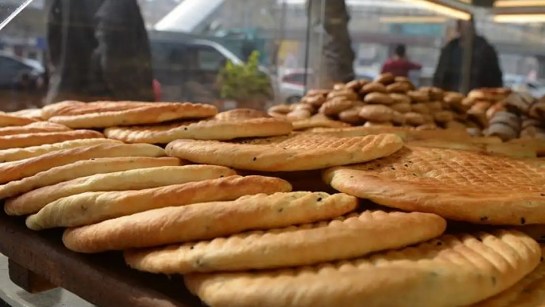 'Tescilli Maraş çörekleri Ramazan ayında sofralar için hazırlanıyor'