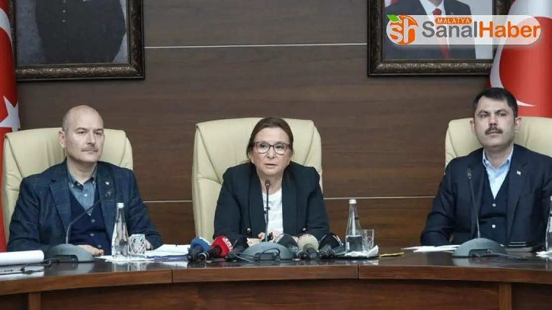 Ticaret Bakanı Pekcan: 'Zarar görmüş esnafımızın 1 yıl süreyle kredi ve faizini TESKOMB ödeyecek'