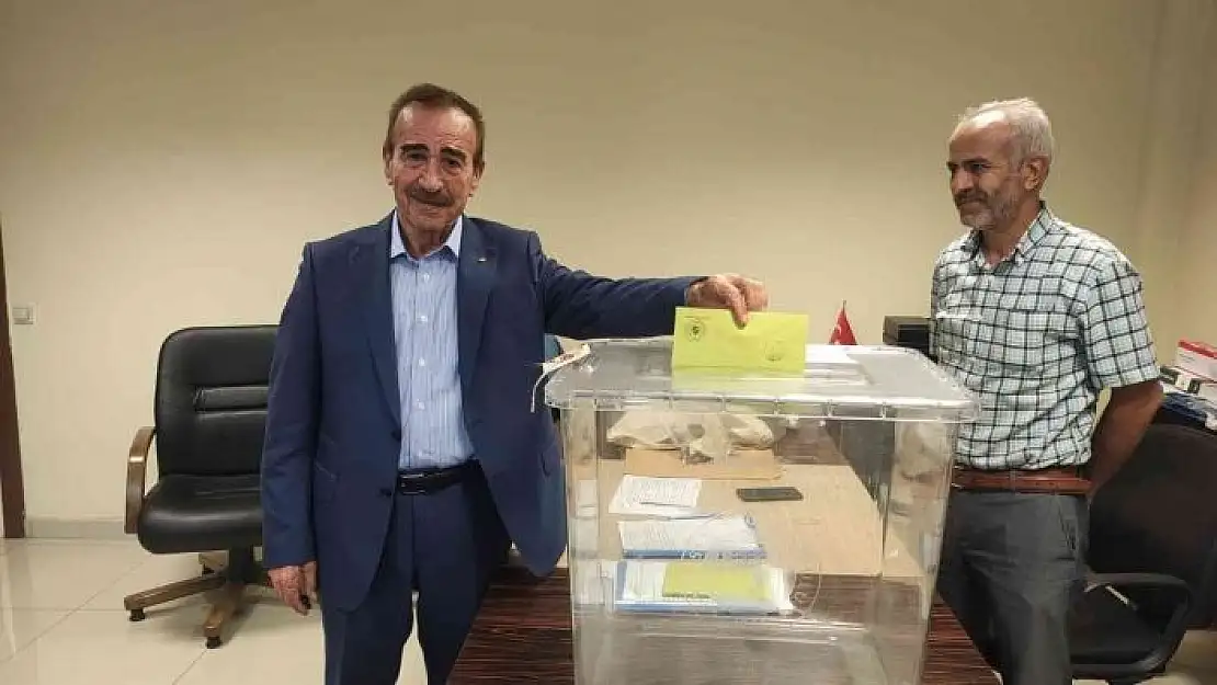 'Ticaret Borsası Yönetim Başkanı Mahmut Fırat oldu'