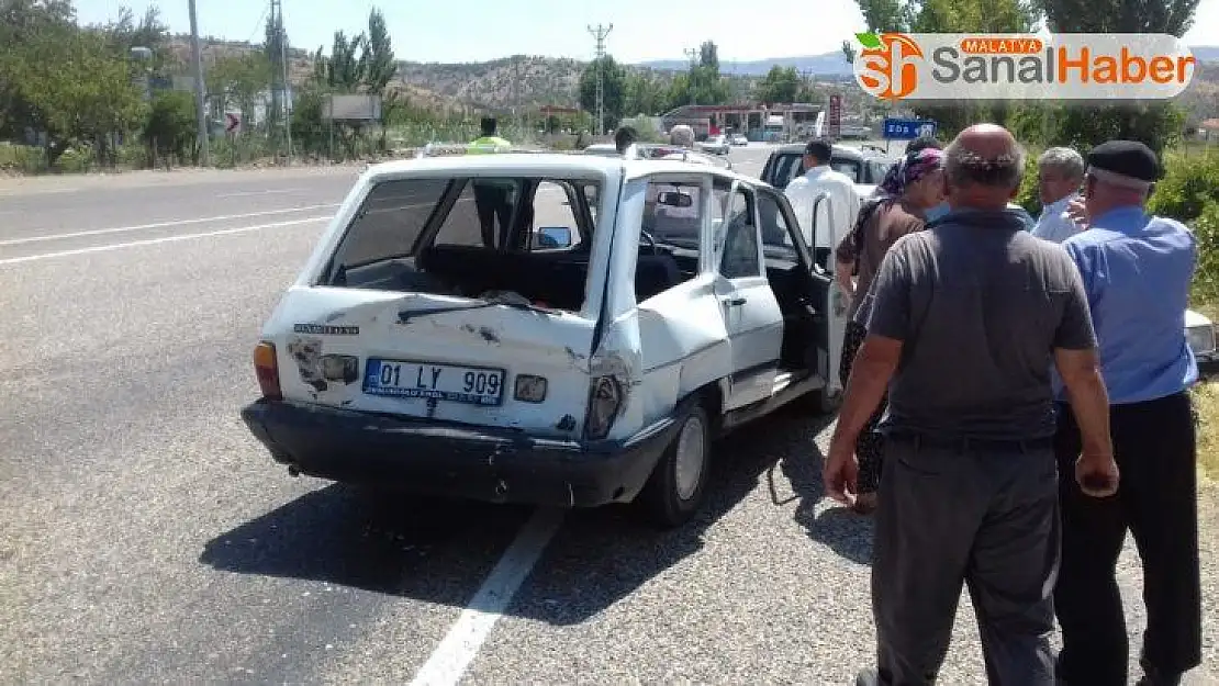 Tır ile otomobil çarpıştı: 2 Yaralı