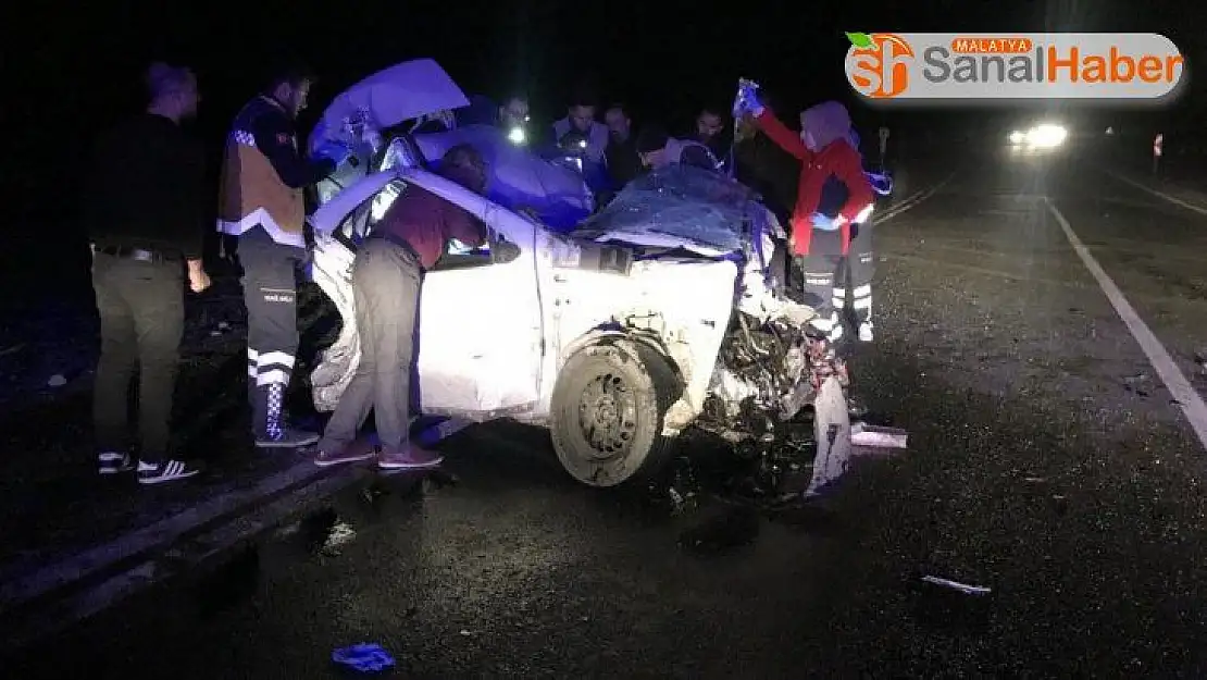Tırla çarpışan otomobil hurdaya döndü:1 yaralı