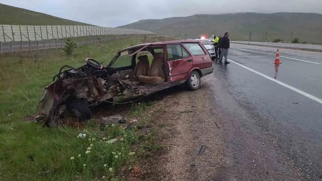 'Tofaş otomobil adeta ortadan ikiye bölündü'