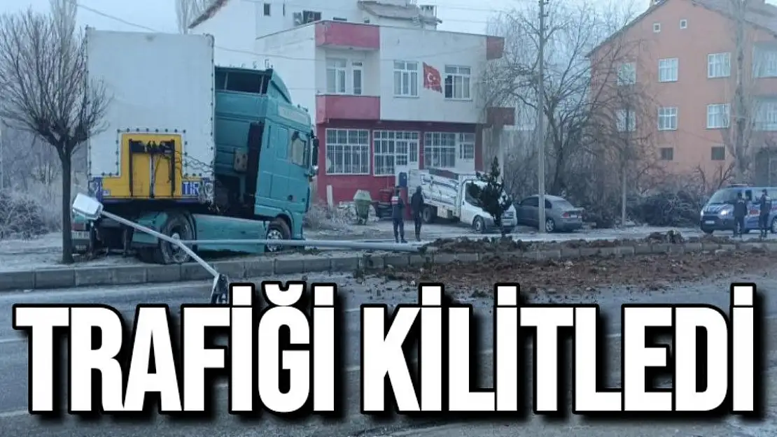 Trafiği kilitledi