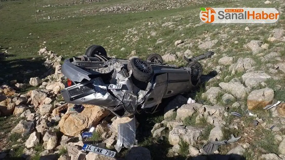 Trafik kazası, 1 ağır 4 yaralı
