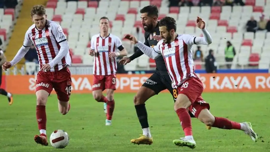 'Trendyol Süper Lig: E.Y. Sivasspor: 1 - Galatasaray: 1 (Maç sonucu)'