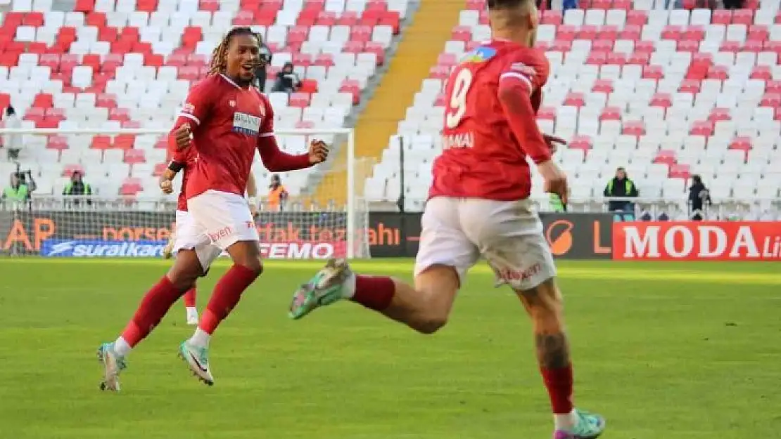 'Trendyol Süper Lig: E.Y. Sivasspor: 1 - İstanbulspor: 0 (Maç sonucu)'