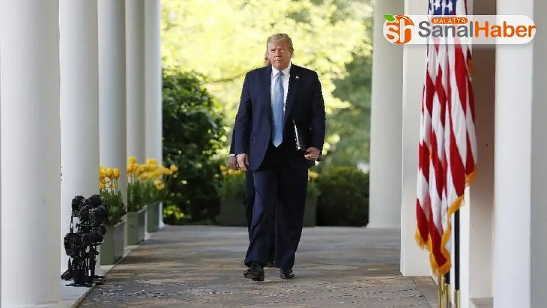 Trump, yardım çeklerine kendi ismini yazdırdı