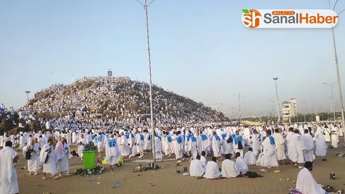 Tüm Hacı Adayları Arafat'ta