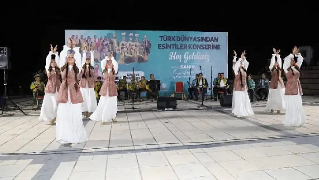 '`Türk dünyasından esintiler´ konserine Elazığlılar yoğun ilgi gösterdi'