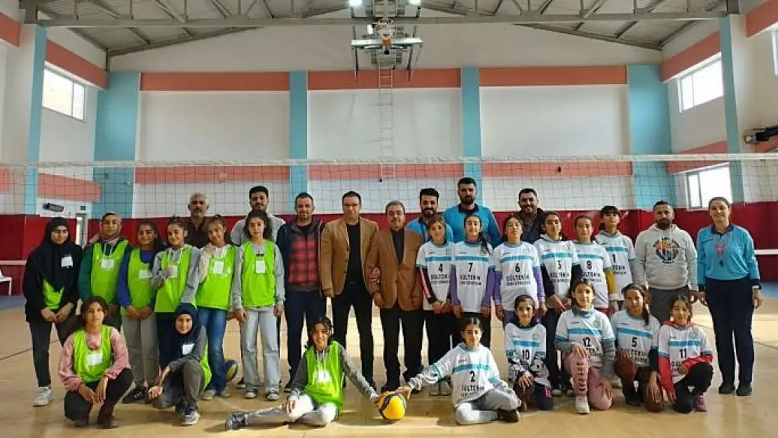 'Tut ilçesinde kızlar voleybol turnuvası düzenlendi'