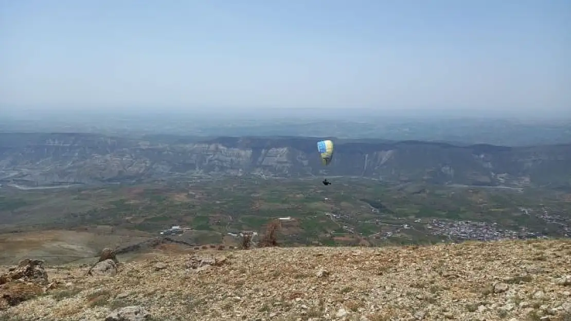 'Tut semalarında yamaç paraşütleri uçtu'