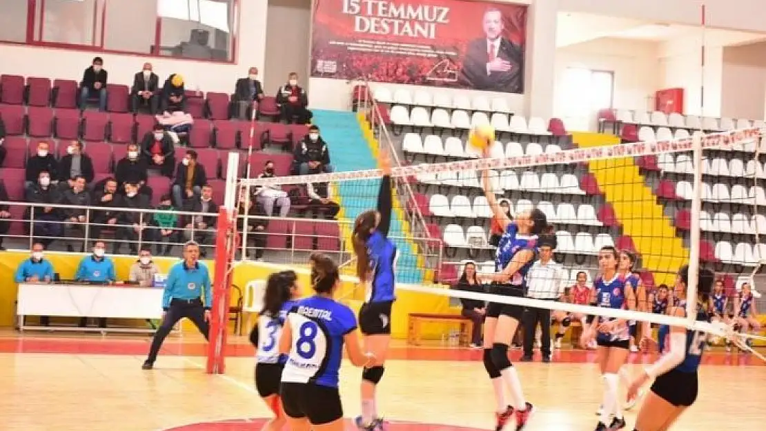 'TVF 2. Lig: Elazığ Belediyesi Voleybol: 3 - Mehmet Akif Ersoy MTAL: 0'