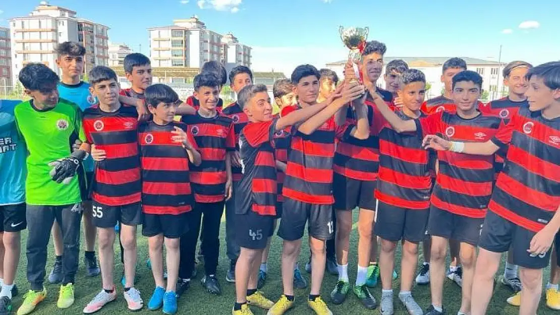'U14 Ligi´nde şampiyon Elazığ Yolspor'