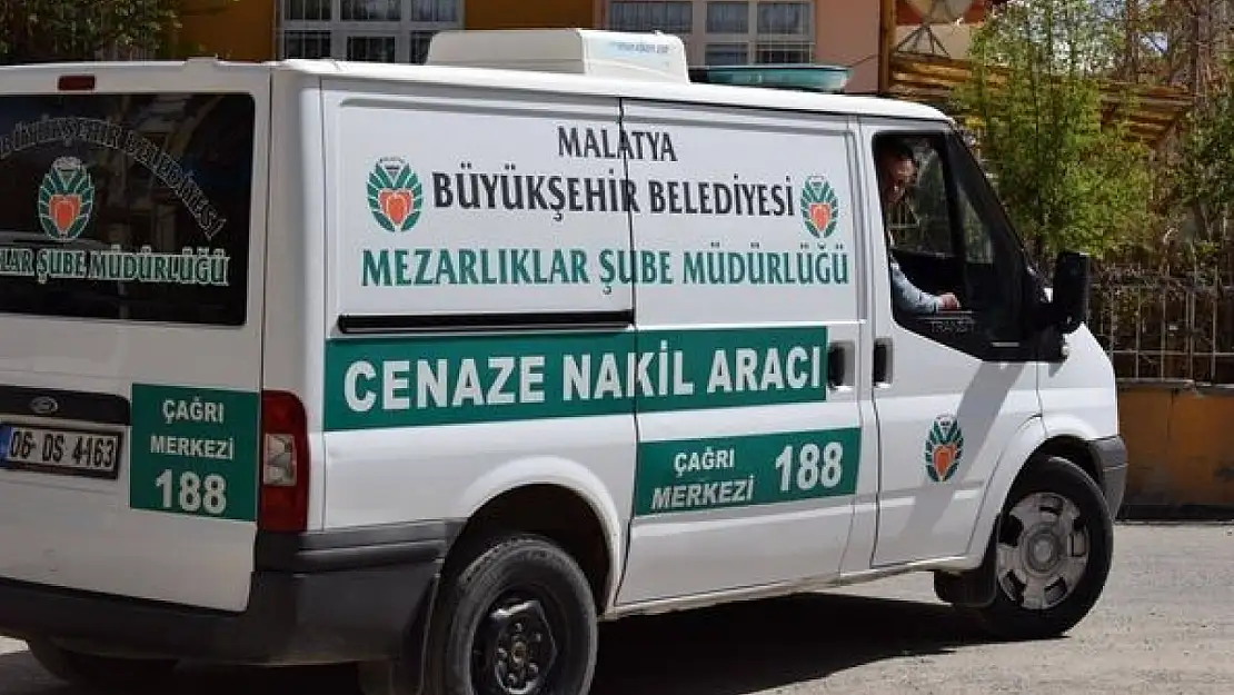 Malatya'da üç çocuk annesi bir kadın, göğsünden silahla vurulmuş olarak bulundu