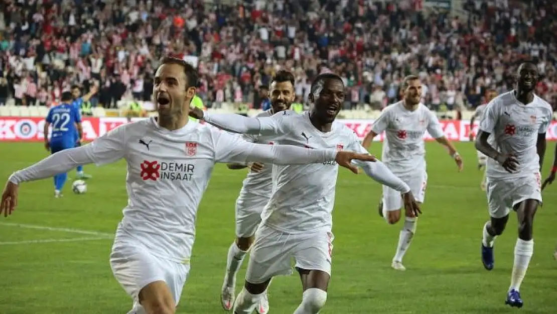 'UEFA Avrupa Konferans Ligi: Sivasspor: 1 - Dinamo Batumi: 1 (Maç sonucu)'