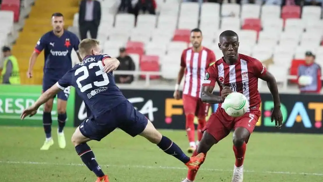 'UEFA Avrupa Konferans Ligi: Sivasspor: 1 - Slavia Prag: 1 (Maç sonucu)'