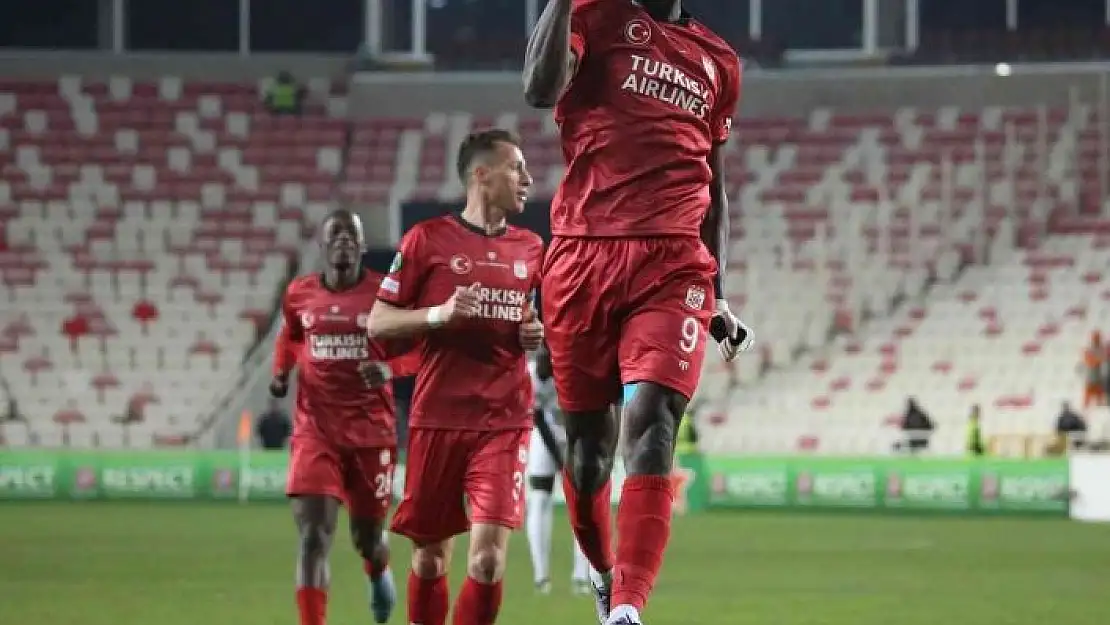 'UEFA Avrupa Konferans Ligi: Sivasspor: 3 - CFR Cluj: 0 (Maç sonucu)'