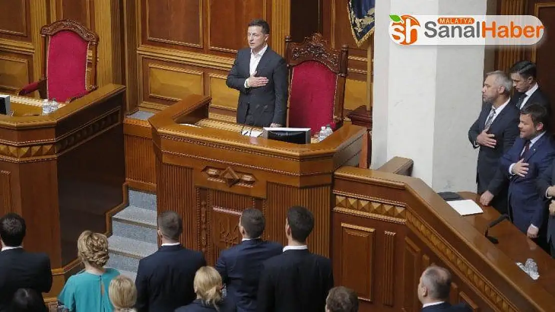 Ukrayna'da yeni seçilen milletvekilleri göreve başladı