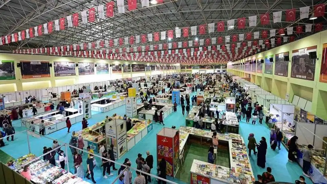 'Uluslararası Kitap ve Kültür Fuarı´na 5 günde 50 bin ziyaretçi'
