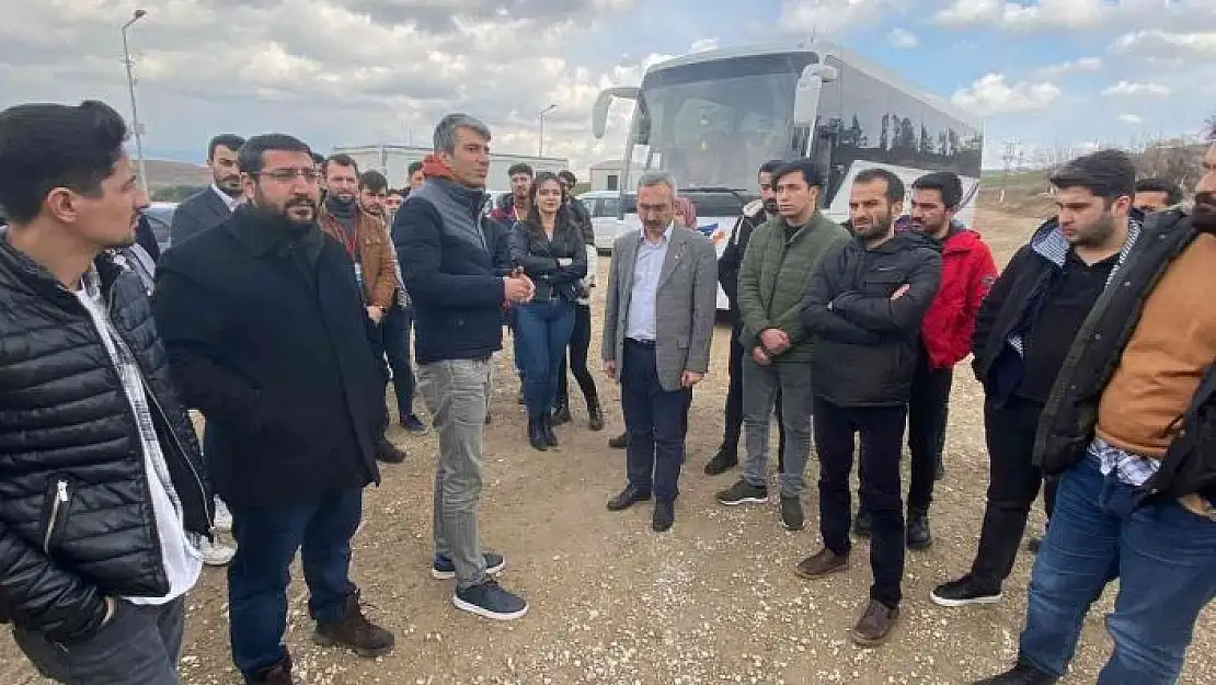 'Üniversite öğrencileri asfalt plentini inceledi'