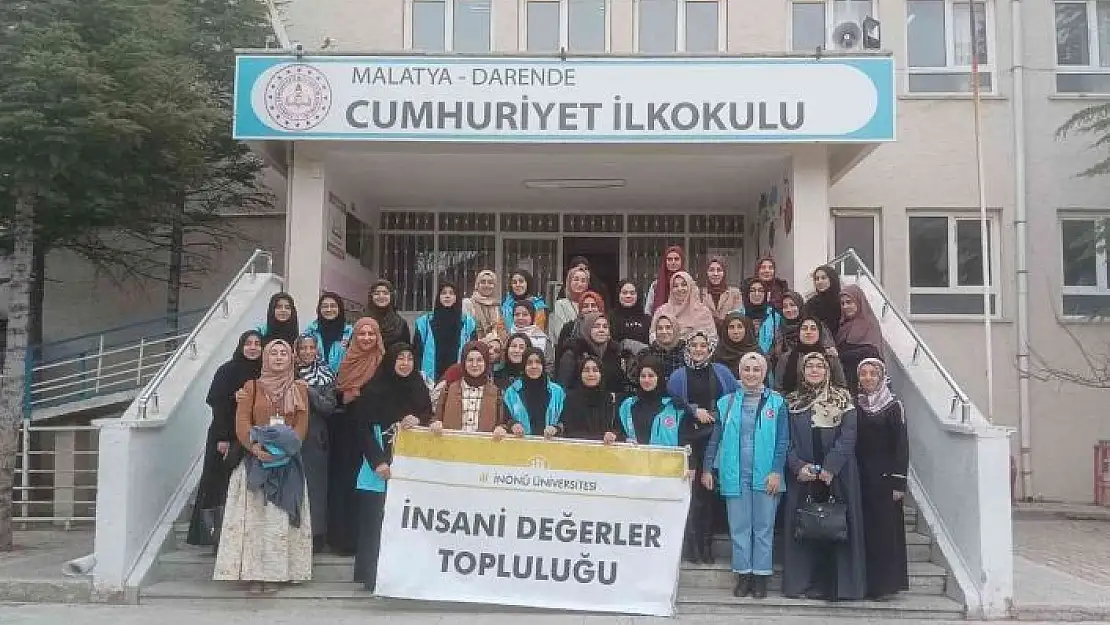 'Üniversite öğrencileri, minikler için atkı ve bere ördü'