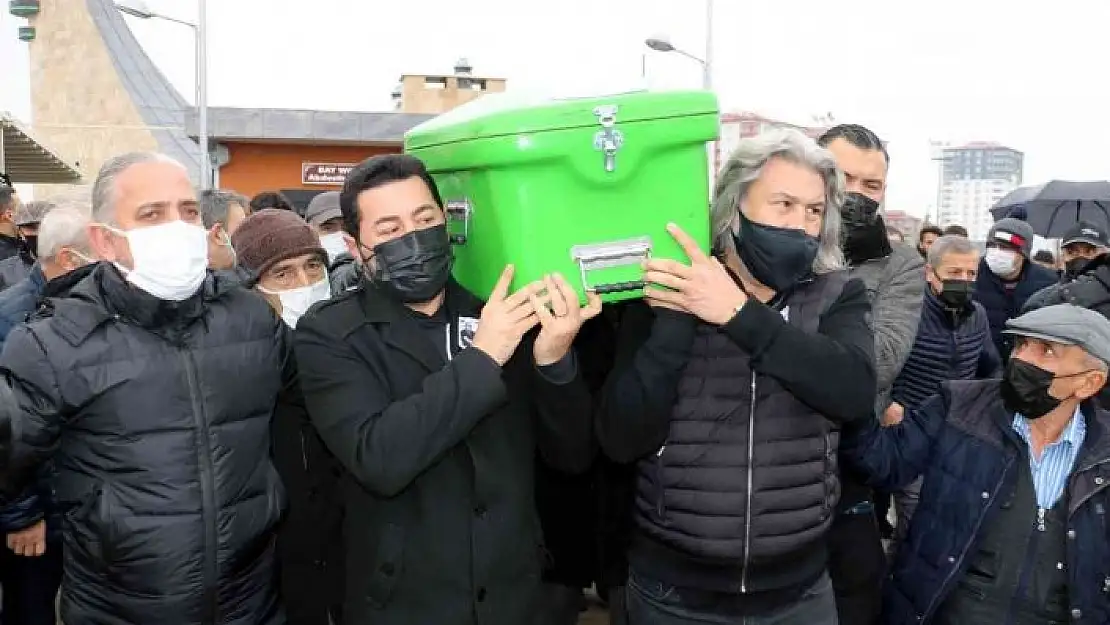 'Ünlü sanatçının acı günü'