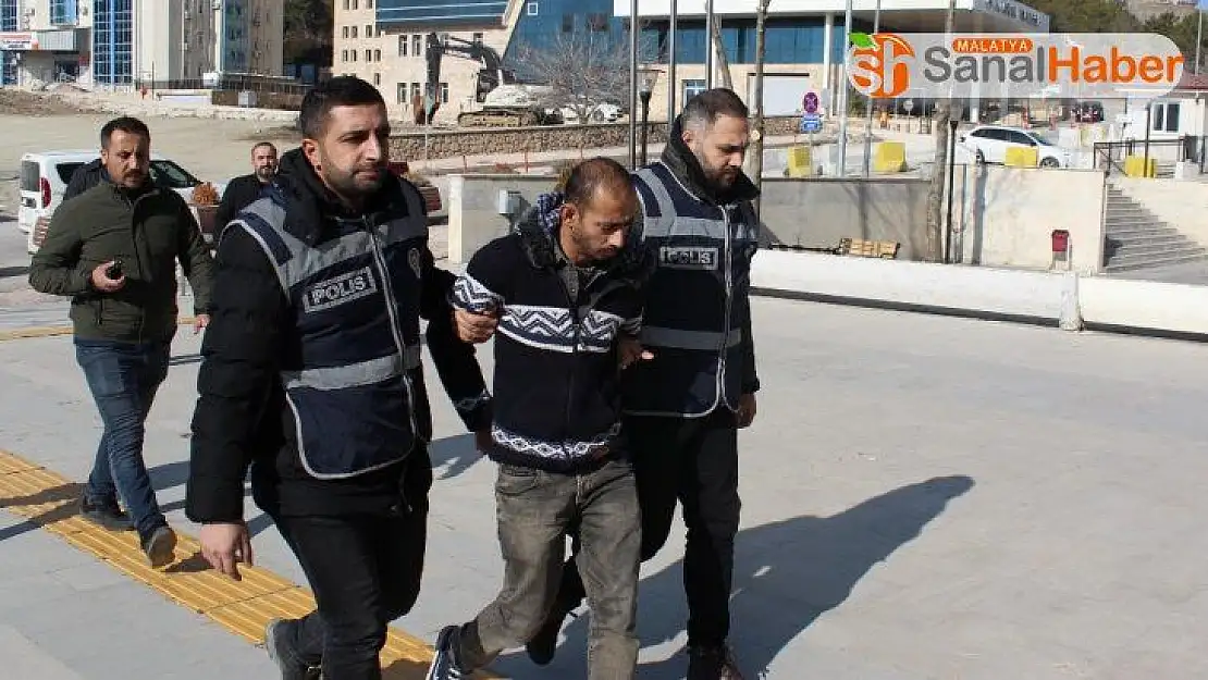 Üvey ağabeyini öldüren zanlı tutuklandı
