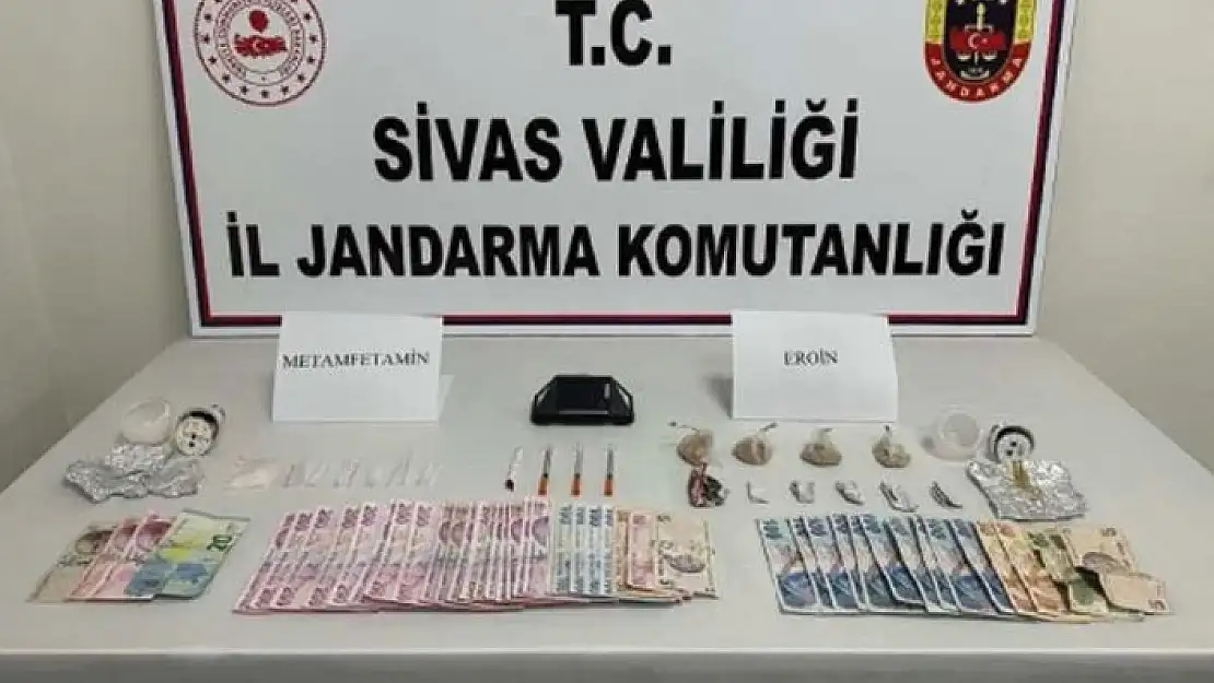 'Uyuşturucu tacirlerine Jandarma´dan baskın'