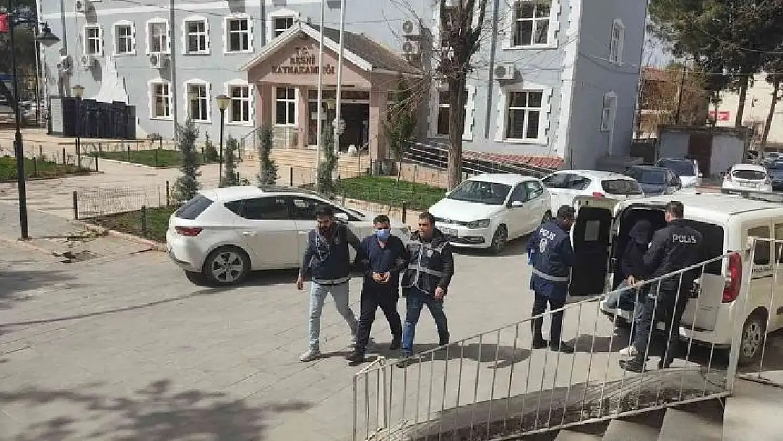 'Uyuşturucu ticareti yapan 2 kişi adliyeye sevk edildi'