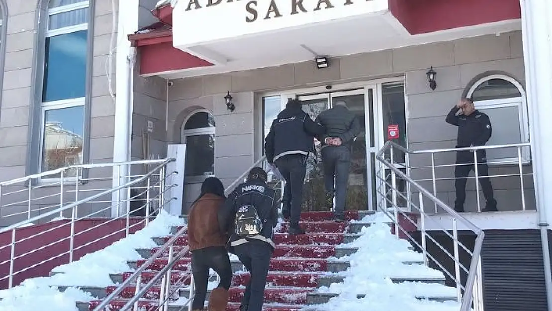'Uyuşturucuyu yolcu otobüsüyle götüren şahıs tutuklandı'