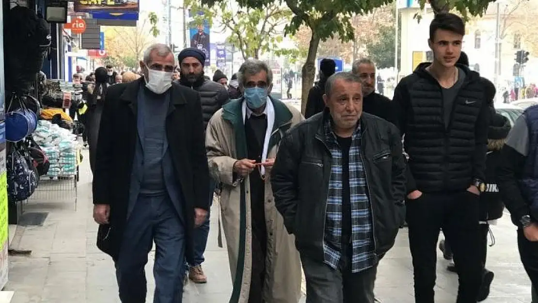 'Vakaların düştüğü Elazığ´da vatandaşlardan ''kurallara uyalım'' çağrısı'