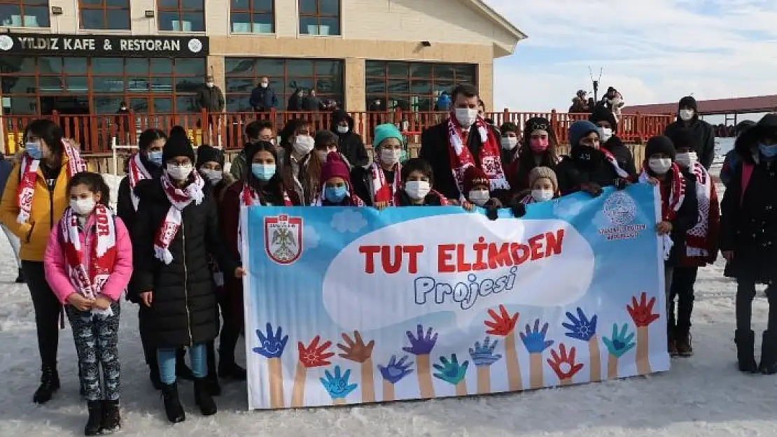 'Vali 33 çocuğun velisi oldu, her biri ile yakından ilgileniyor'