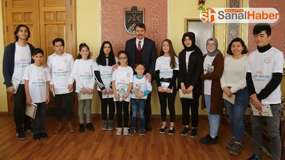 Vali Ayhan , 'Büyükler çocuklar daha yaşanılır bir Dünya bırakmalı'