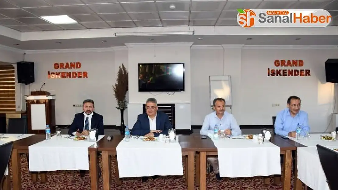 Vali Aykut Pekmez basın mensuplarıyla vedalaştı