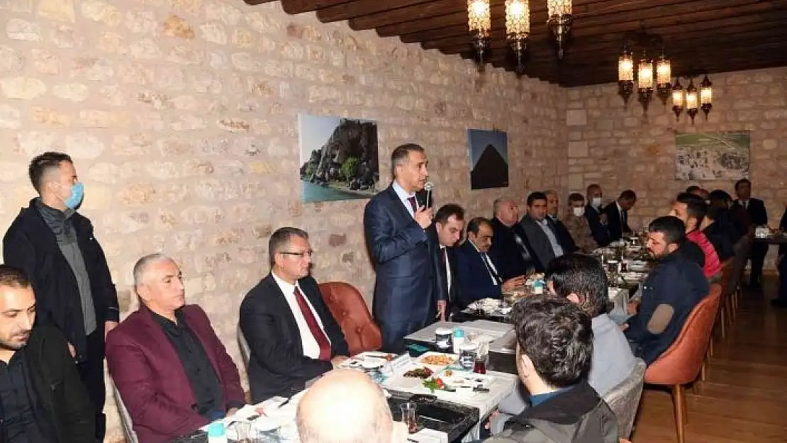 'Vali Çuhadar 2021 yılını değerlendirdi'