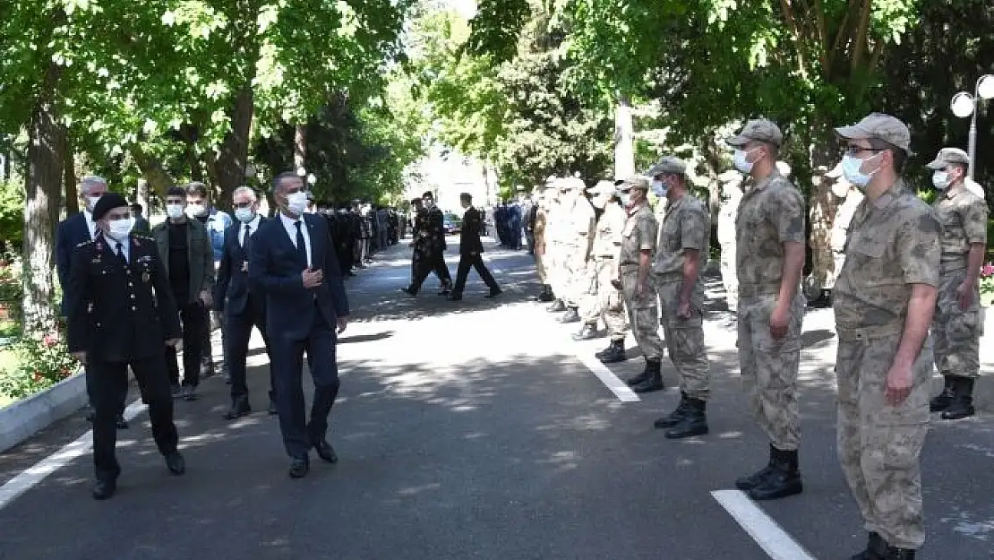 'Vali Çuhadar´dan jandarma ve polise bayram kutlaması'