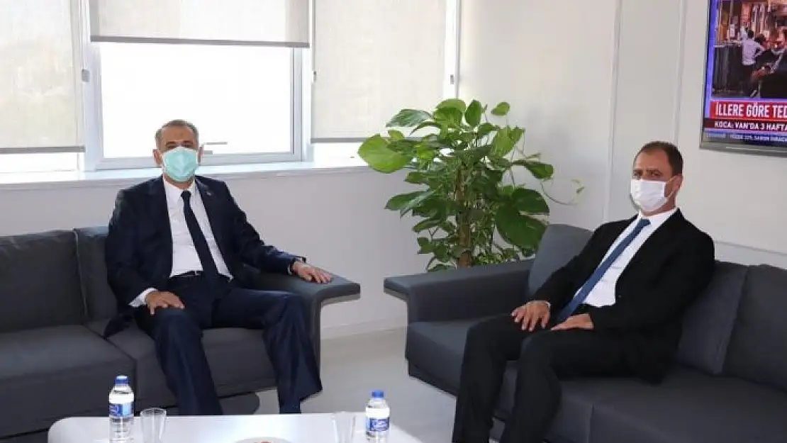 'Vali Çuhadar, İşkur´dan brifing aldı'