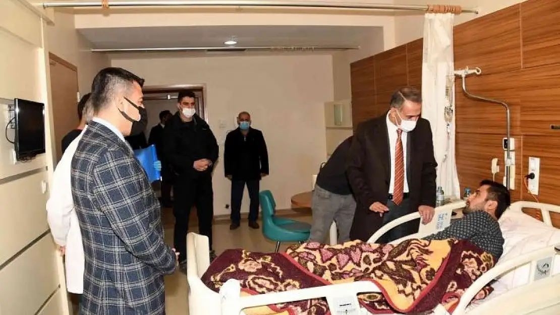 'Vali Çuhadar, Suriye gazisini ziyaret etti'