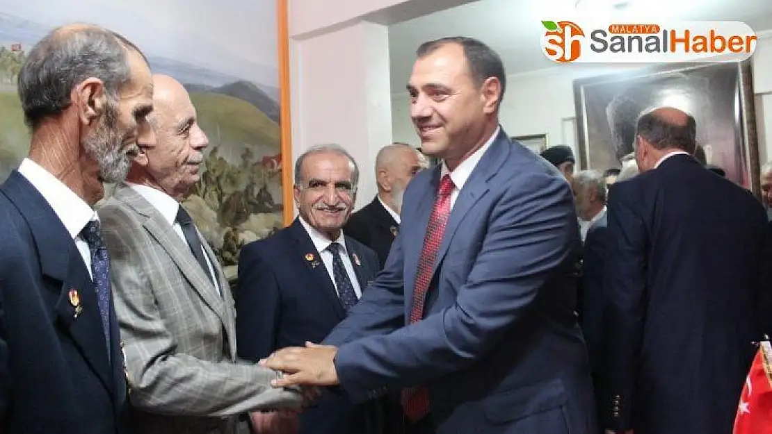 Vali Kaldırım ve protokol üyeleri gazilerle bir araya geldi