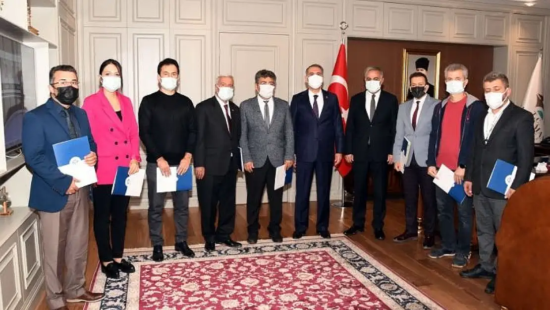 'Vali Mahmut Çuhadar, TEKNOFEST şampiyonlarını ödüllendirdi'