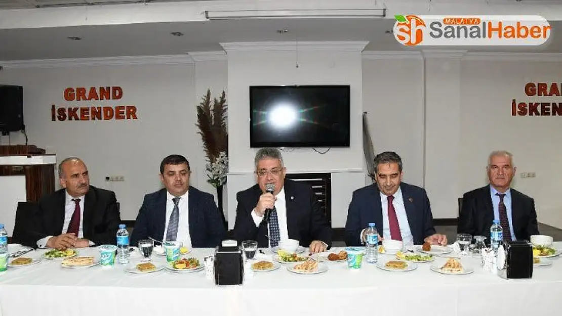 Vali Pekmez, il genel meclis üyeleriyle bir araya geldi