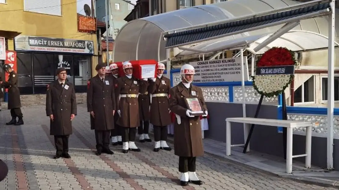 'Vefat eden emekli Albay toprağa verildi'