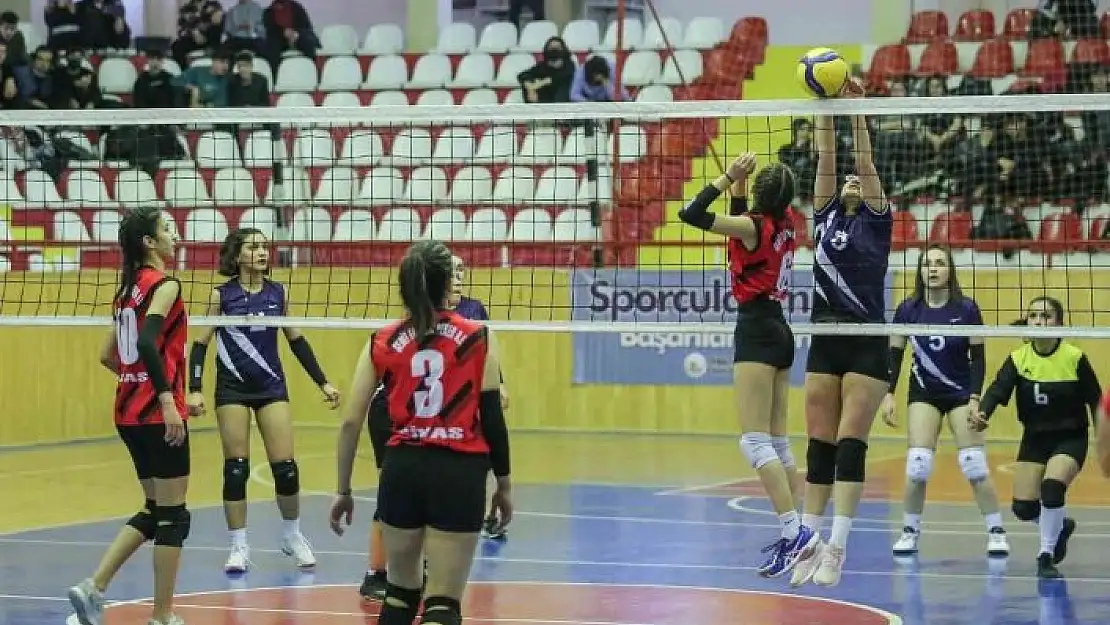 'Voleybol turnuvası büyük heyecan sahne oldu'