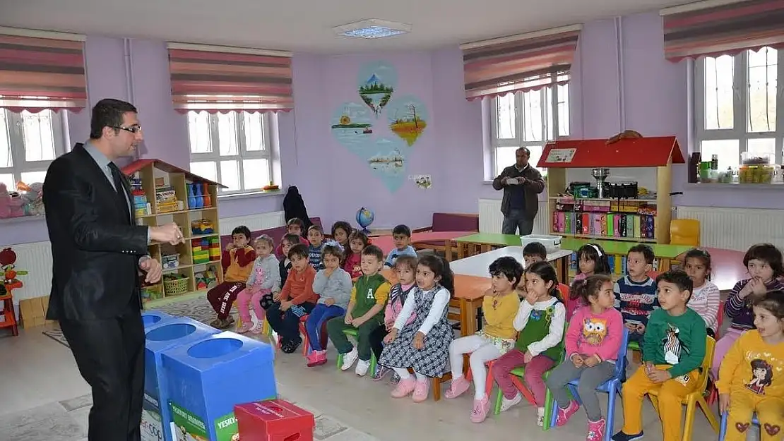 YEŞİLYURT BELEDİYESİ, OKULLARDA ÇEVRE BİLİNCİ ÜZERİNE EĞİTİM VERİYOR