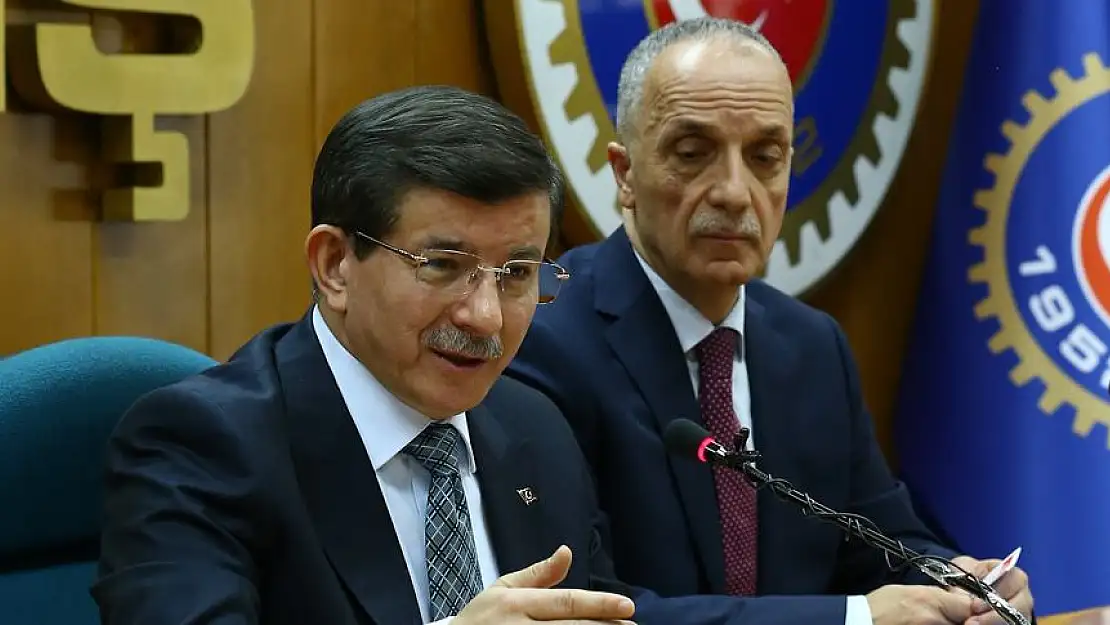 Davutoğlu: 90'lı yılları herkes hafızasında iyi tutmalı...